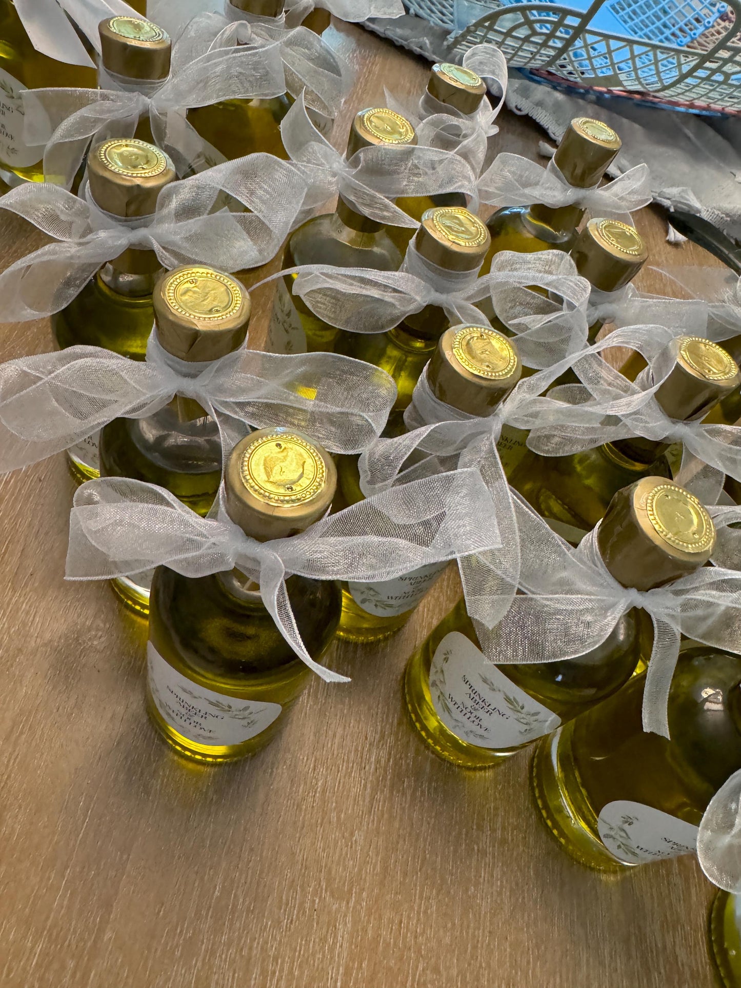 Personalized olive oil bottles party favors set of 10, oil favors for party