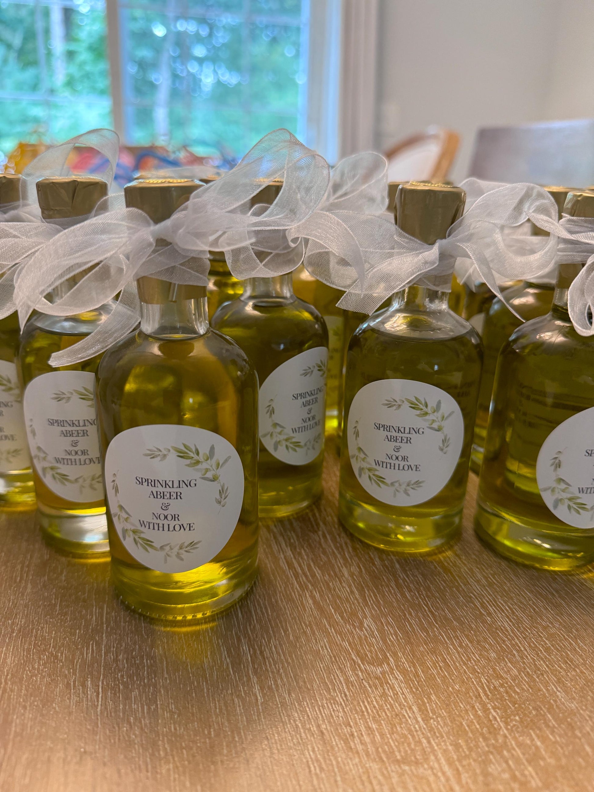 Personalized olive oil bottles party favors set of 10, oil favors for party